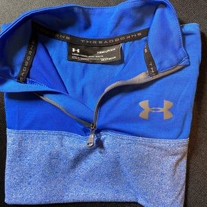 Under Armour long sleeve pull over Youth Small